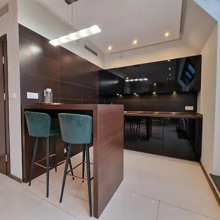 Happy Estate Apartments - Old Town