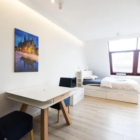 Happy Estate Apartments - Old Town