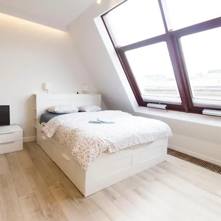 Happy Estate Apartments - Old Town Vratislav