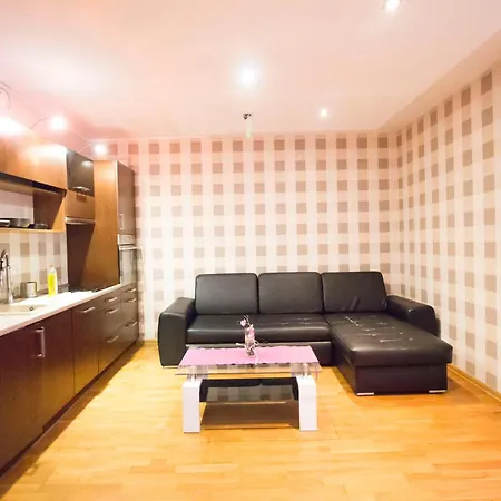Happy Estate Apartments - Old Town *