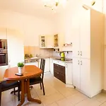 Happy Estate - Old Town Appartement *
