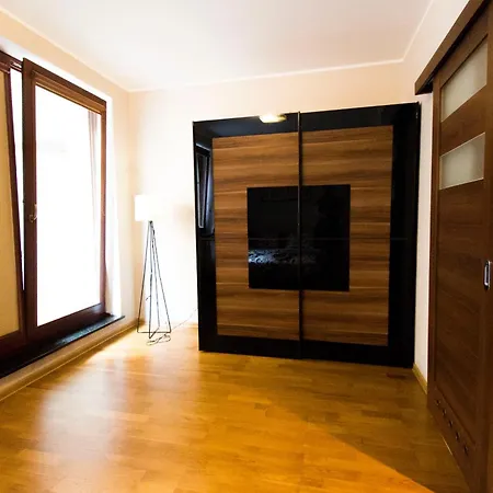 Happy - Old Town Apartment